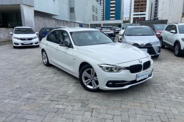 320i